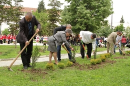 С парад на знамената и алея на Европа Стара Загора чества 9 май_5