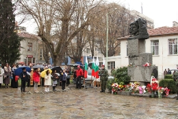 Стара Загора се преклони пред делото на Апостола_1