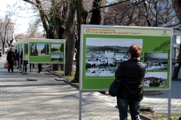 Фотодокументална изложба разкрива делото на митрополит Методий за създаването на парк Аязмото_1